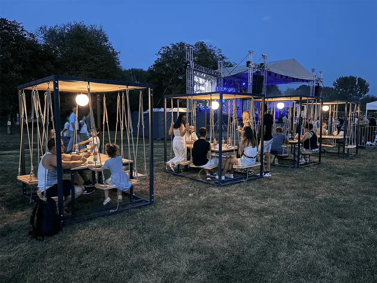 Rent-a-Palinta hintabútor rendezvényen